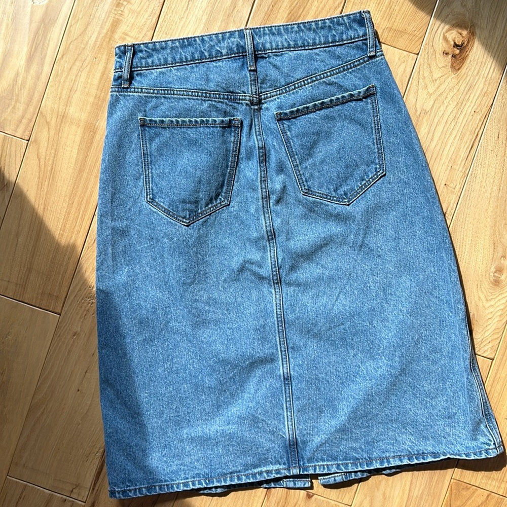 Denim button front skirt size 6